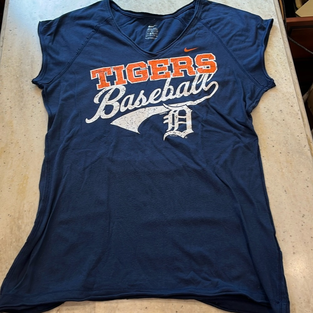 Nike Detroit Tigers Vneck Tee